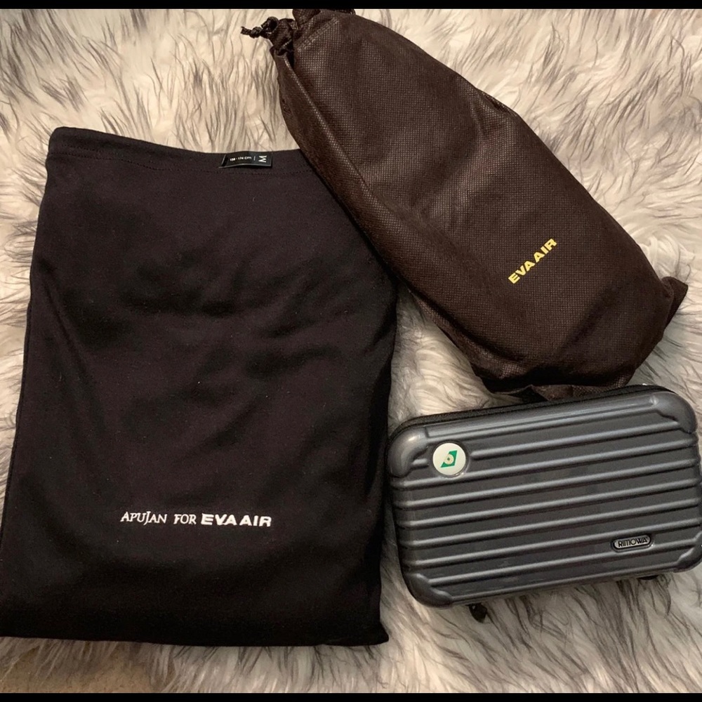 EVA Airlines First Class Overnight Kits